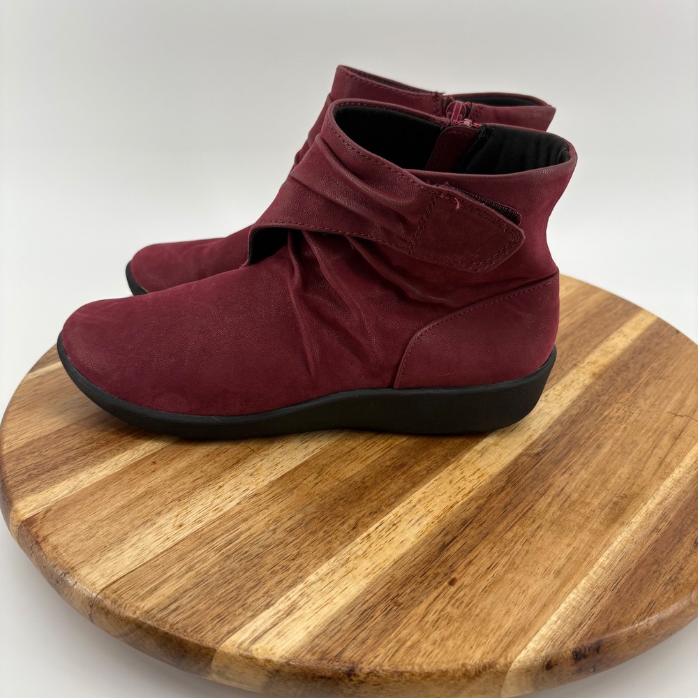 Clarks Cloudsteppers Burgundy‎ Leather Ankle Boots Size 7M Comfort Casual - Picture 2 of 8
